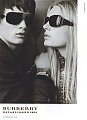 Burberry F/W 07.08
M: Agyness, Lily D, Kiera G, Morwenna C & Georgia
Ph: Mario Testino